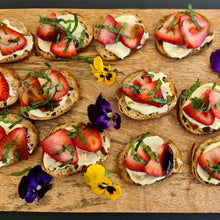 Load image into Gallery viewer, Crostini