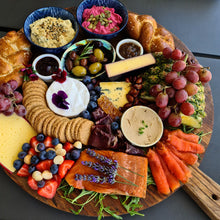 Load image into Gallery viewer, large Round PLATTER